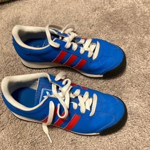 Adidas blue and red stripes used size 4 1/2